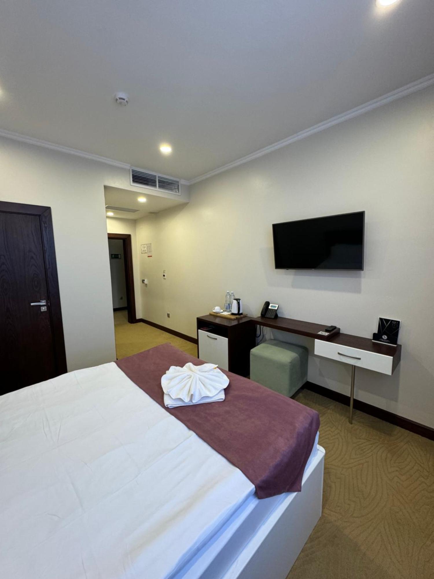 Sulo Atyrau Hotel Exterior photo